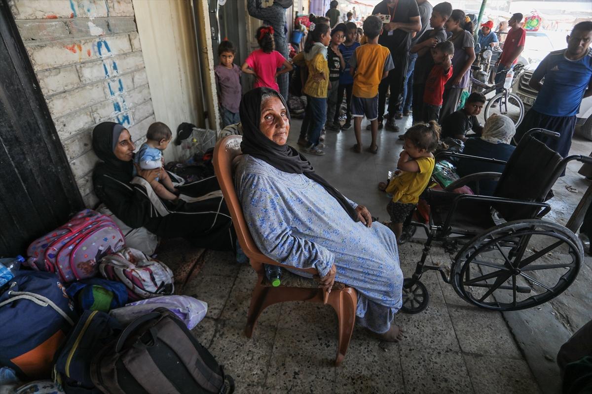 Gazze'deki tahliye çağrısının ardından Filistinliler göç etmeye devam ediyor