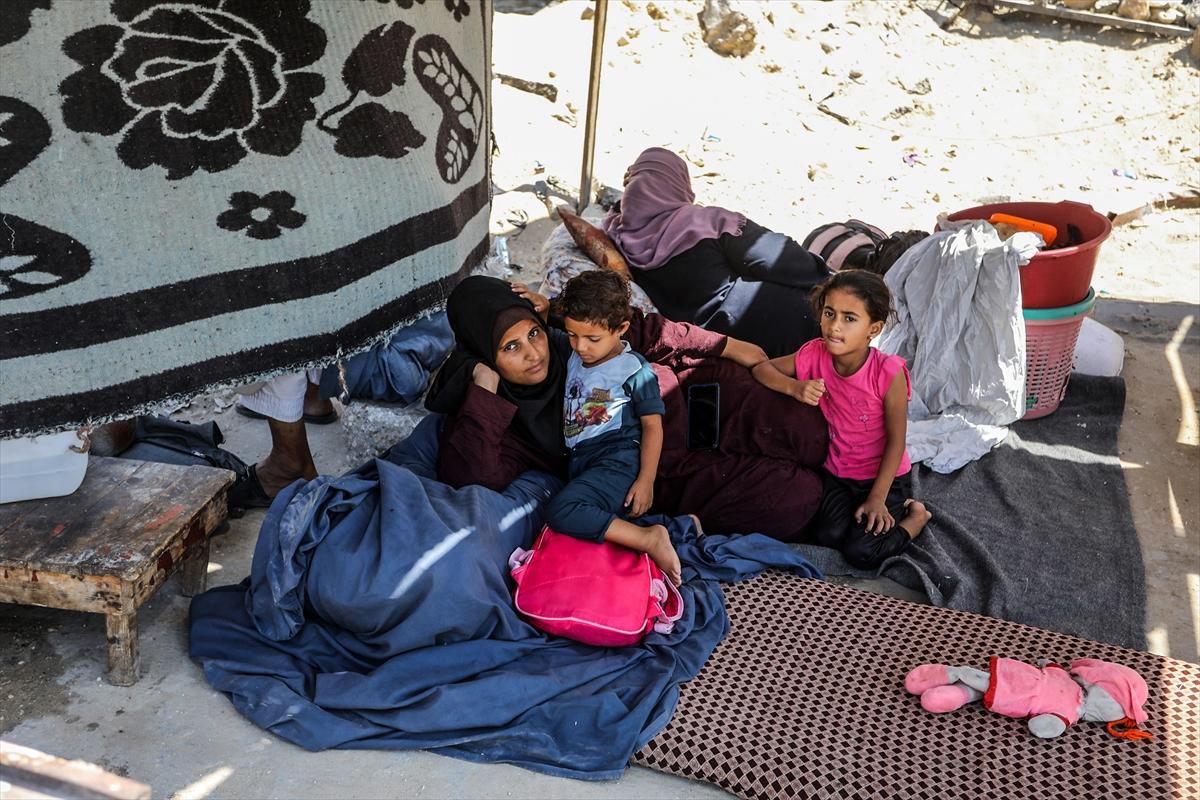 Gazze'deki tahliye çağrısının ardından Filistinliler göç etmeye devam ediyor