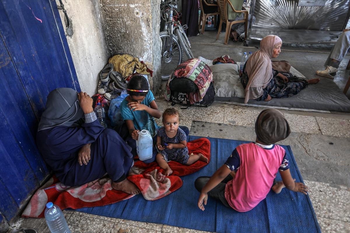 Gazze'deki tahliye çağrısının ardından Filistinliler göç etmeye devam ediyor