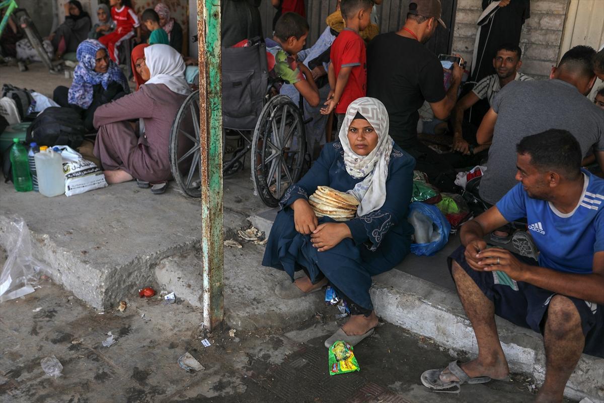 Gazze'deki tahliye çağrısının ardından Filistinliler göç etmeye devam ediyor
