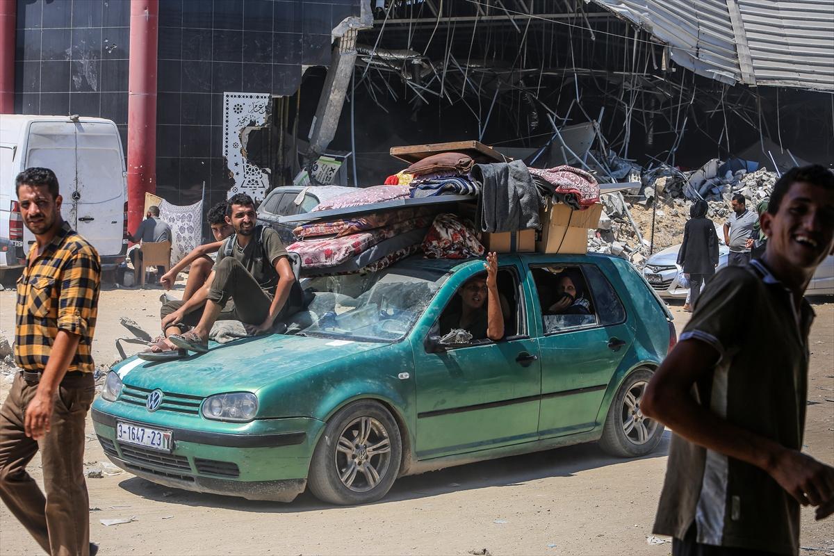 Gazze'deki tahliye çağrısının ardından Filistinliler göç etmeye devam ediyor