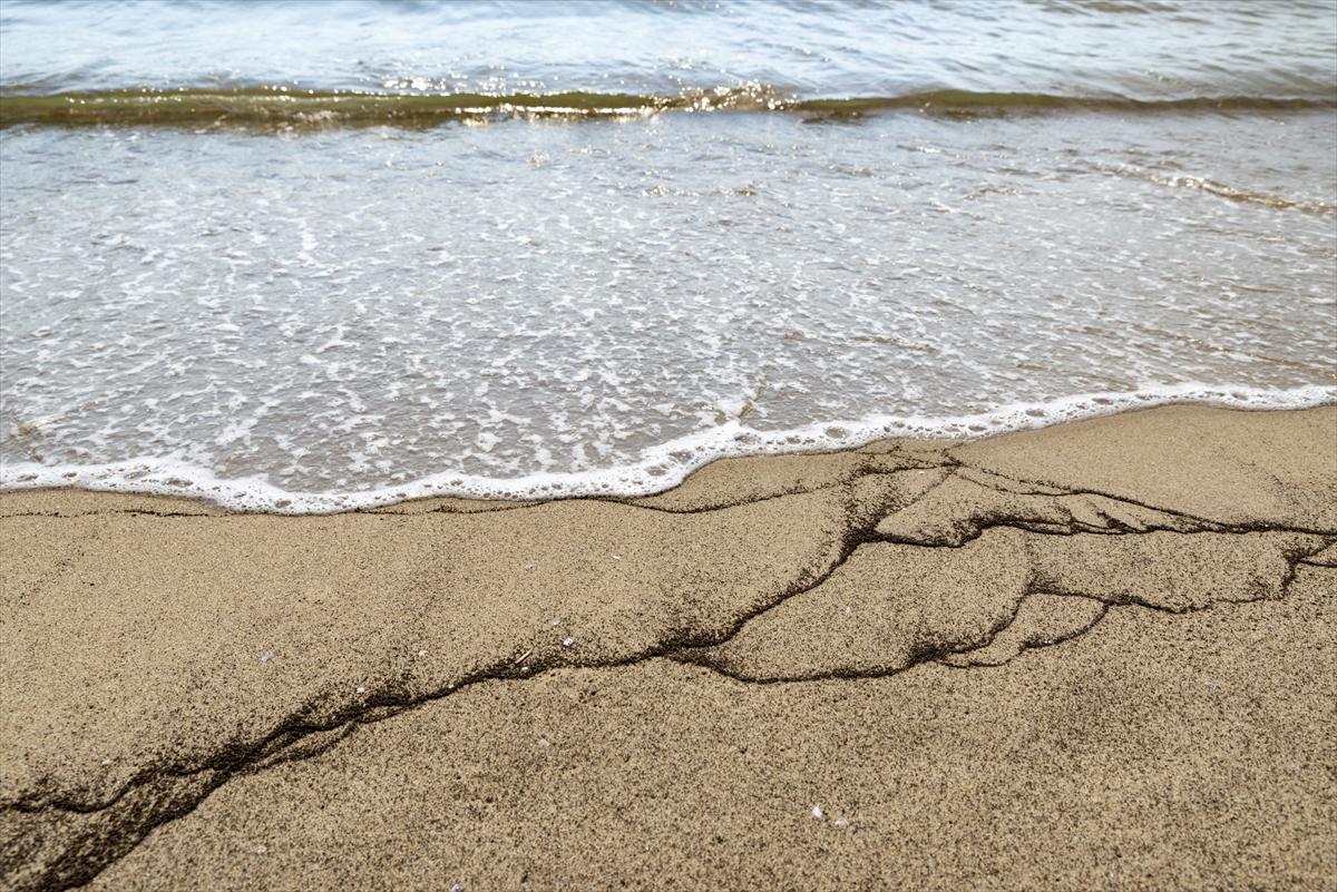 İtalya'da Etna Yanardağı lav püskürtmeye devam ediyor