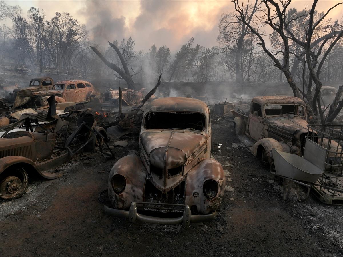 Kaliforniya'da orman yangınlarıyla mücadele