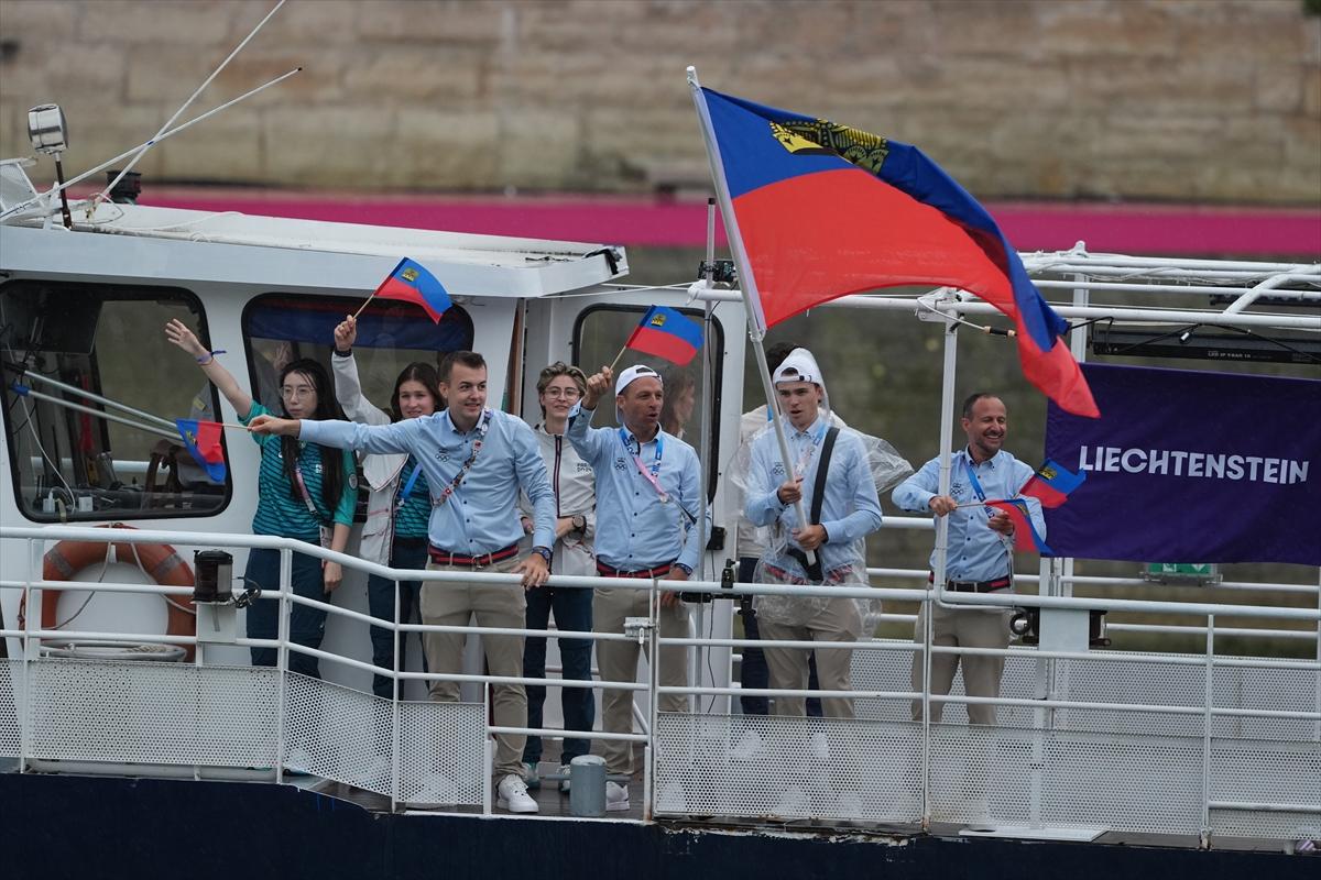 Paris 2024 Olimpiyat Oyunları'nın açılış töreni: Takımlar Sen Nehri'nden geçti