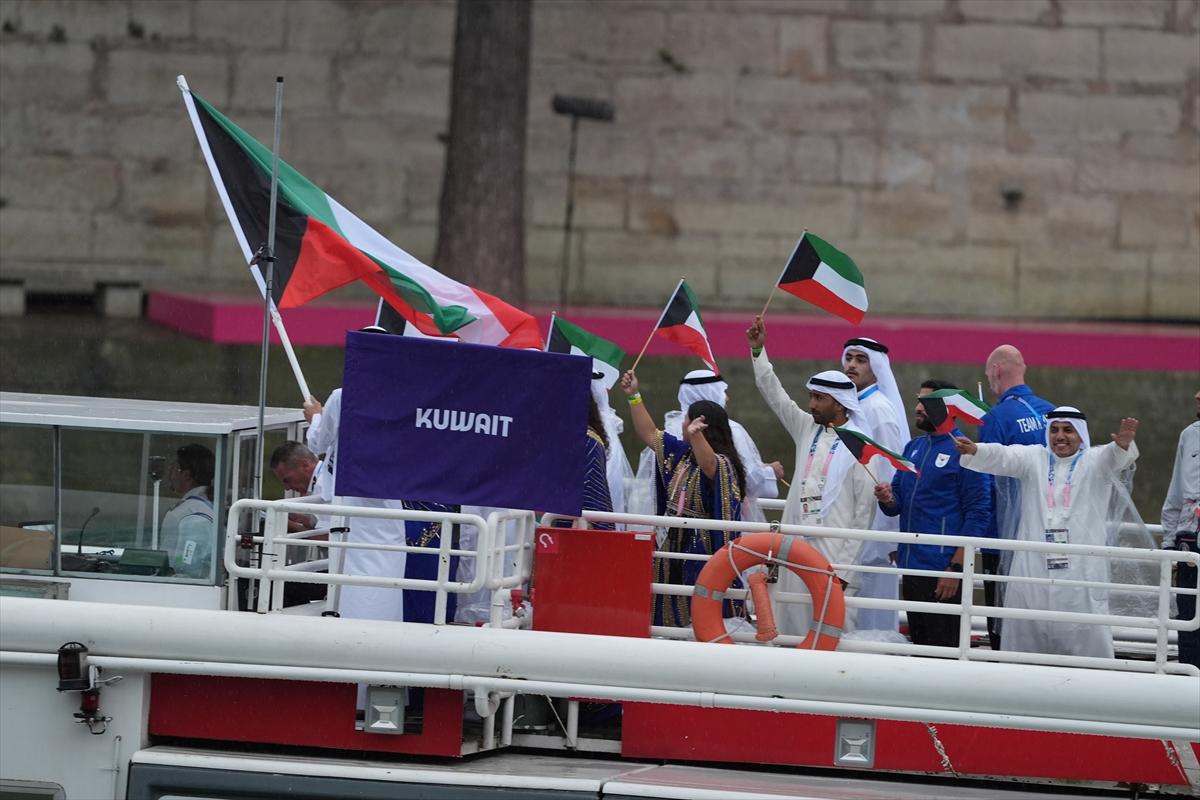 Paris 2024 Olimpiyat Oyunları'nın açılış töreni: Takımlar Sen Nehri'nden geçti