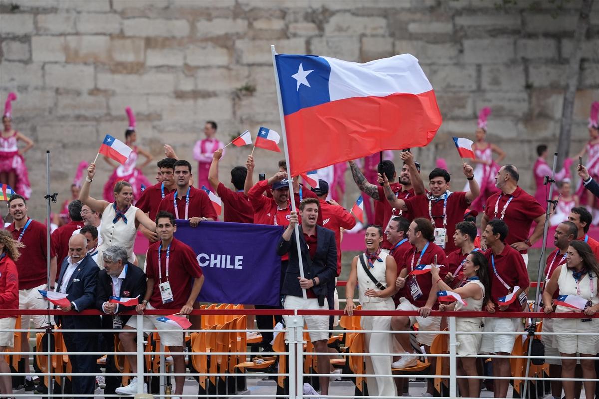 Paris 2024 Olimpiyat Oyunları'nın açılış töreni: Takımlar Sen Nehri'nden geçti