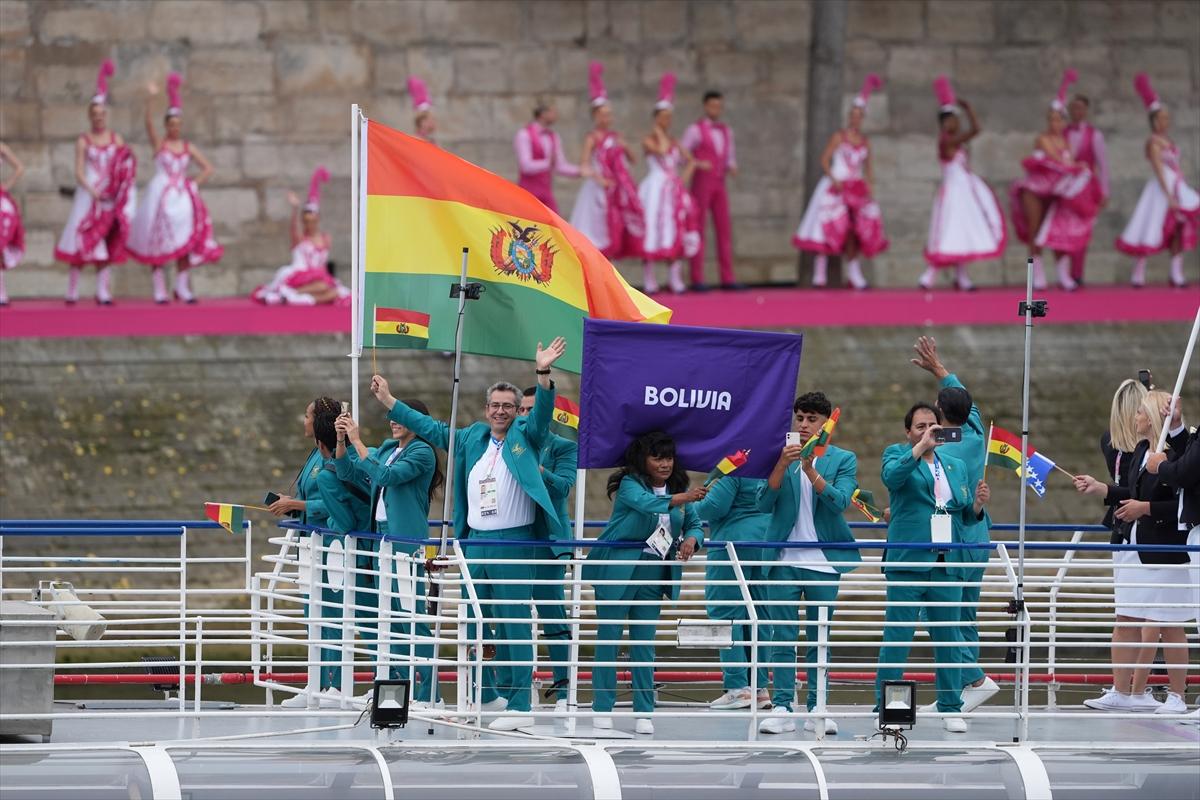 Paris 2024 Olimpiyat Oyunları'nın açılış töreni: Takımlar Sen Nehri'nden geçti