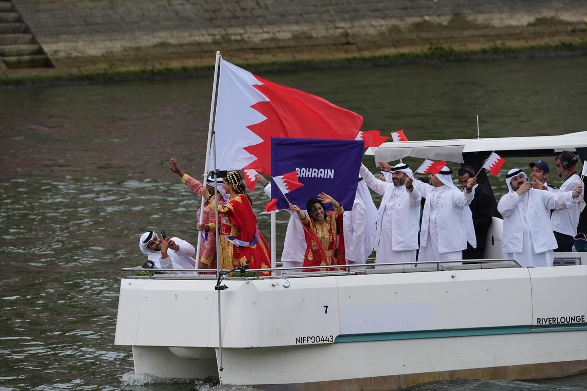 Paris 2024 Olimpiyat Oyunları'nın açılış töreni: Takımlar Sen Nehri'nden geçti
