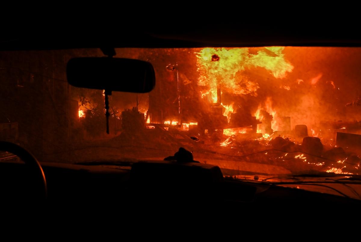 Kaliforniya'da orman yangınlarıyla mücadele