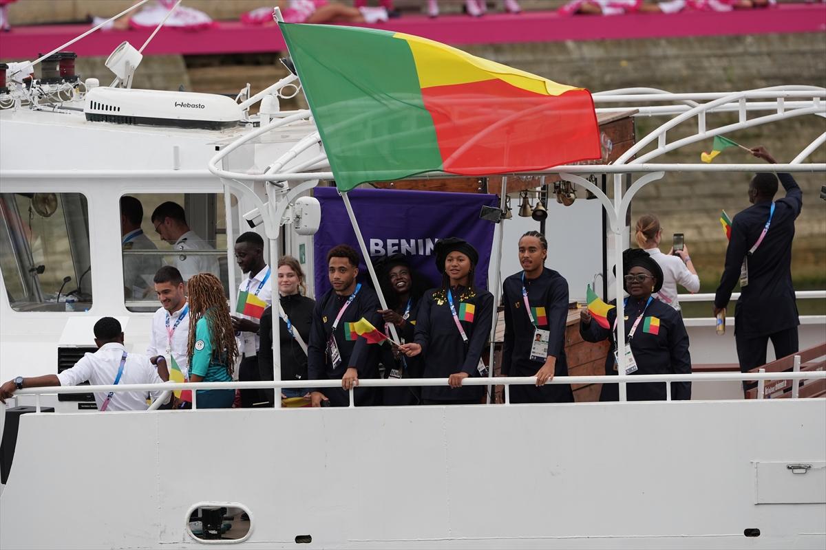 Paris 2024 Olimpiyat Oyunları'nın açılış töreni: Takımlar Sen Nehri'nden geçti