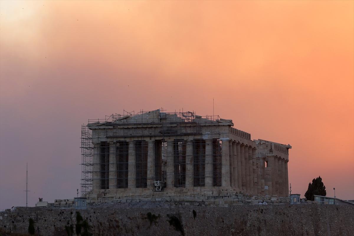 Yunanistan'da yangın