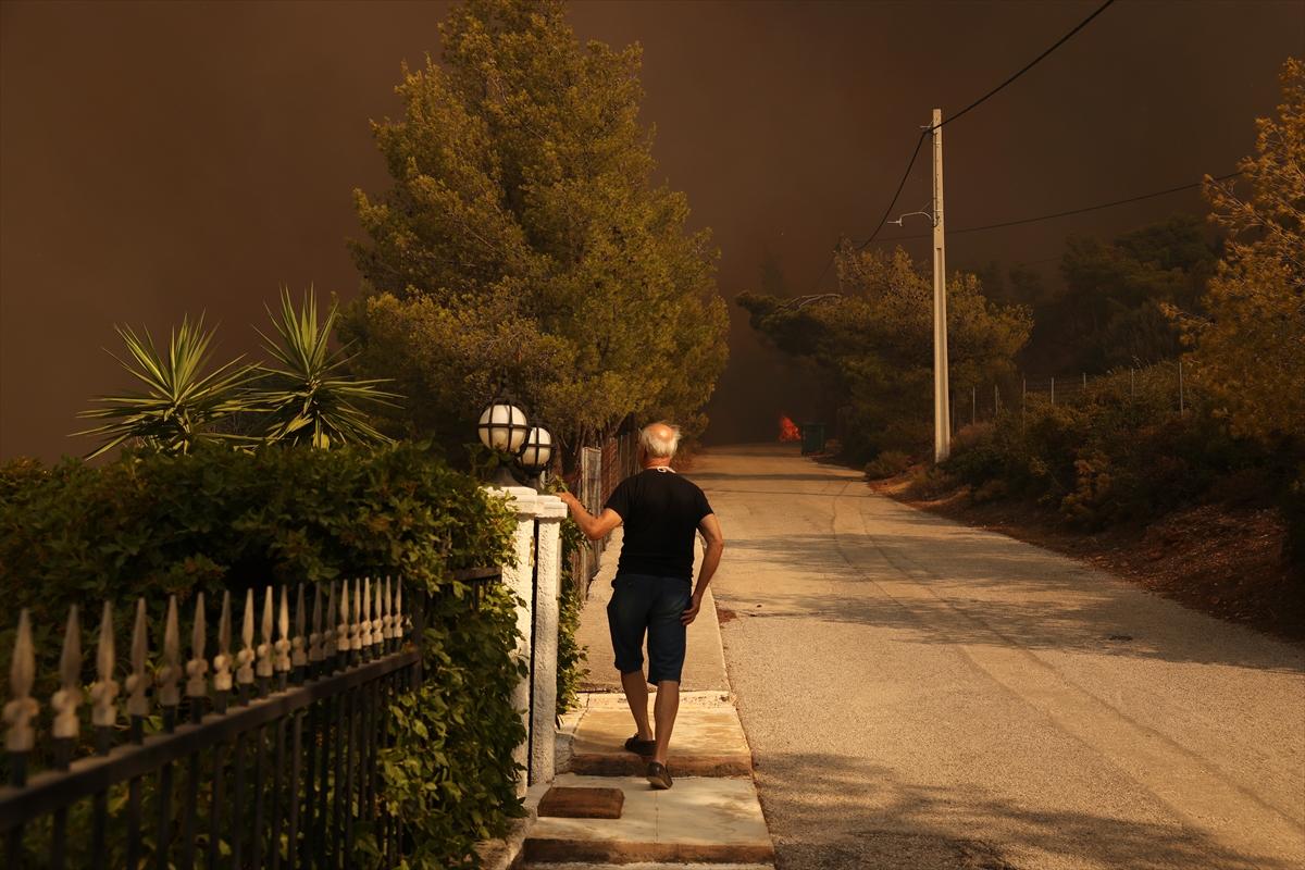 Yunanistan'da yangın