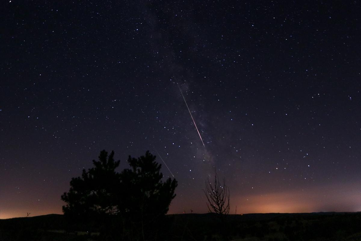 Perseid Meteor Yağmuru izleyenleri hayran bıraktı