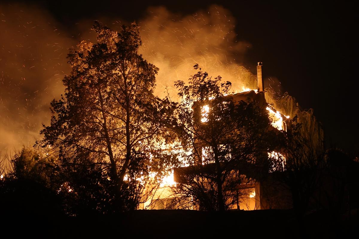 Yunanistan'da yangın