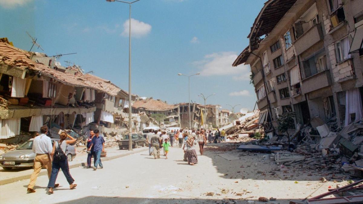 17 Ağustos Marmara Depremi'nin unutulmayan kareleri - Resim 10