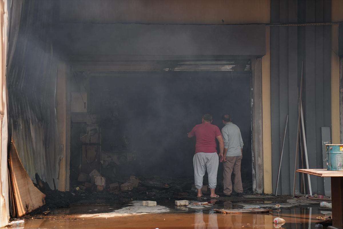 İzmir'de ev ve iş yerleri yanan vatandaşlar yangın anını anlattı