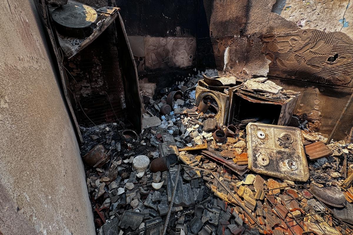 İzmir'de ev ve iş yerleri yanan vatandaşlar yangın anını anlattı