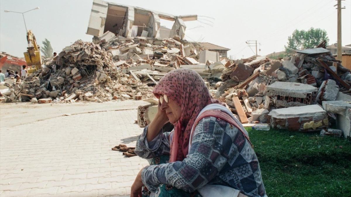 17 Ağustos Marmara Depremi'nin unutulmayan kareleri - Resim 22