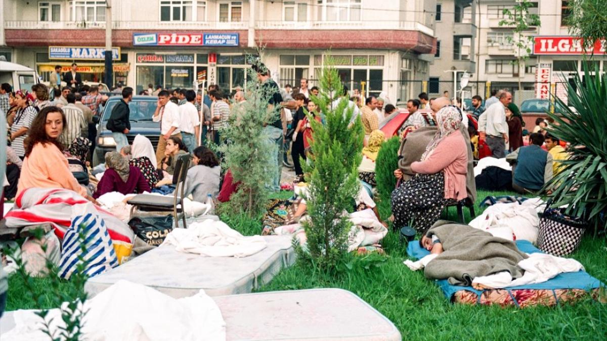17 Ağustos Marmara Depremi'nin unutulmayan kareleri - Resim 13