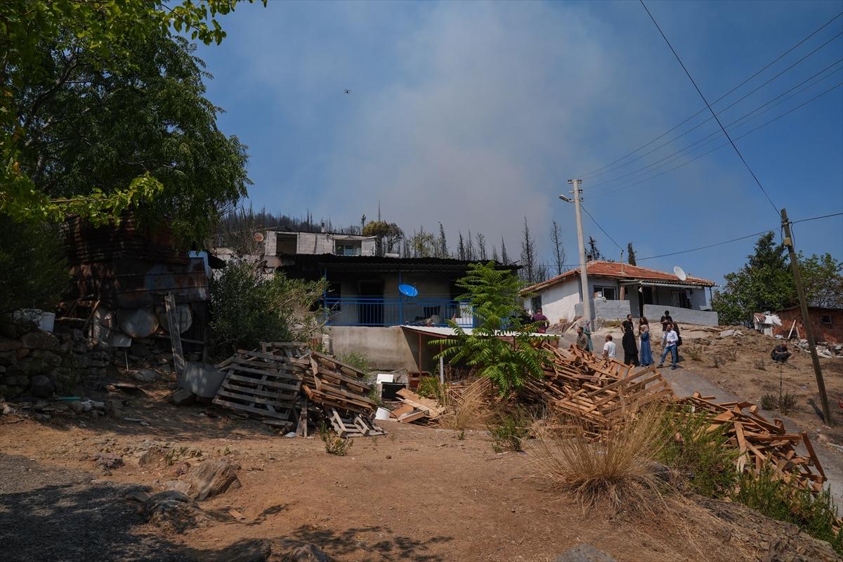 İzmir'de ev ve iş yerleri yanan vatandaşlar yangın anını anlattı