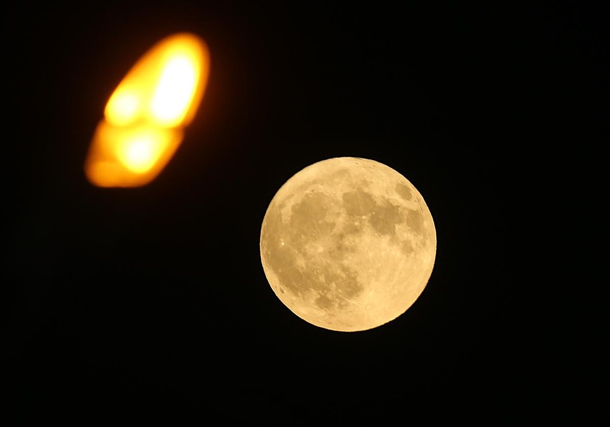 Süper Ay tüm Türkiye'de kartpostallık görüntüler oluşturdu