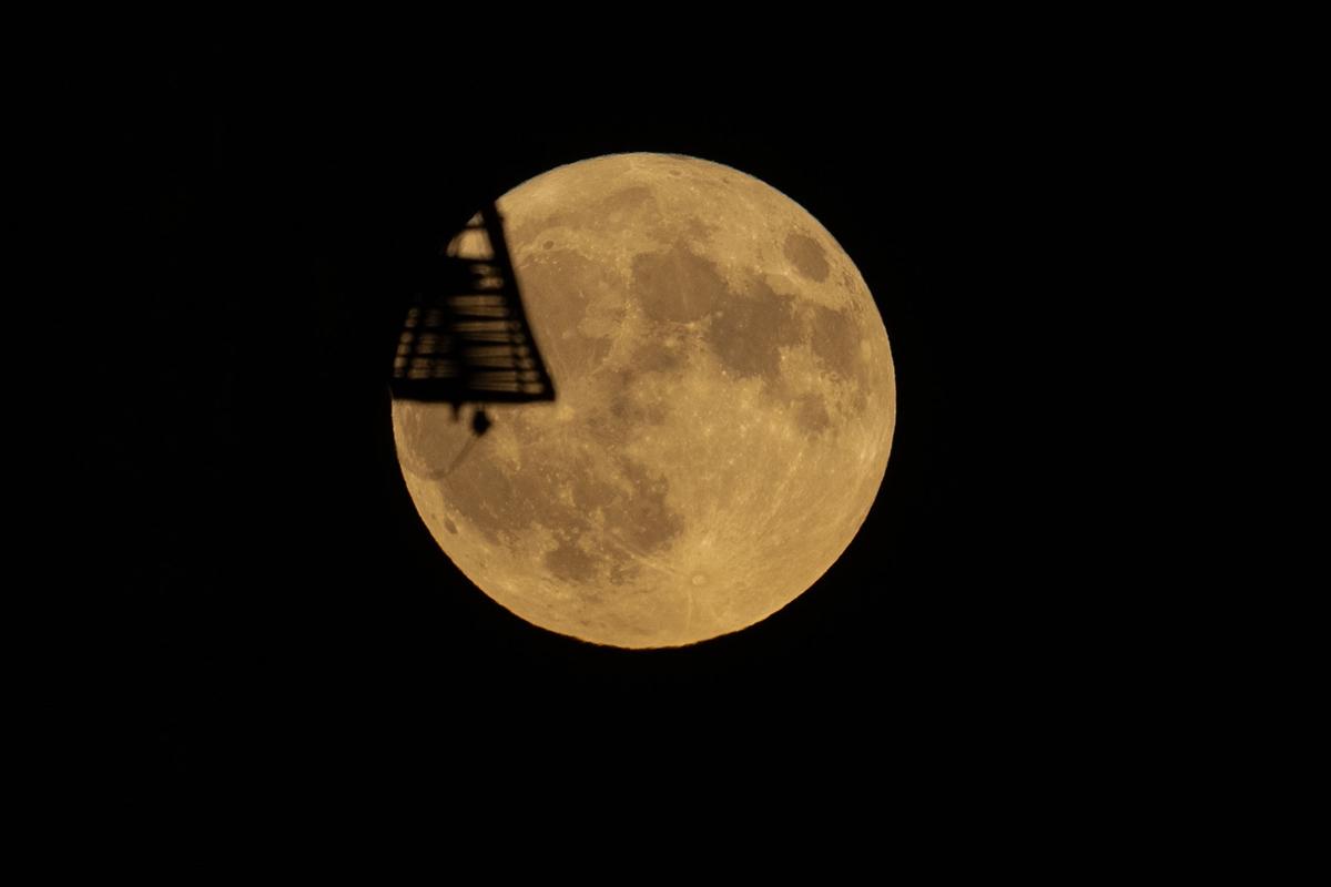 Süper Ay tüm Türkiye'de kartpostallık görüntüler oluşturdu