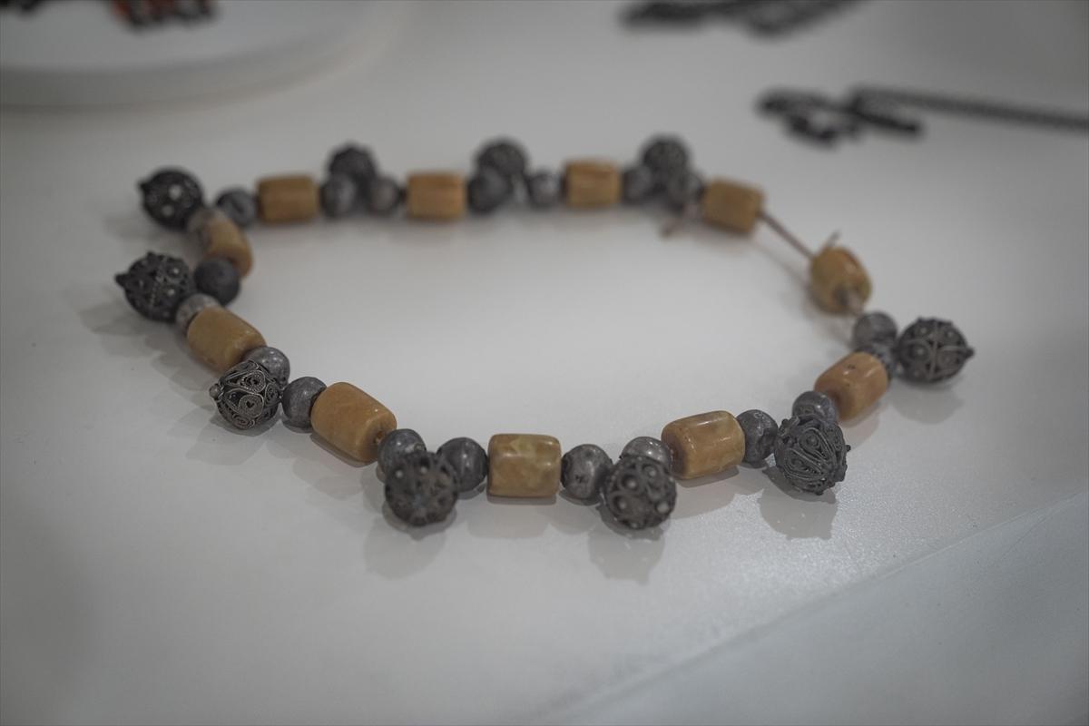 Doğu Anadolu'nun 3 bin 500 yıllık takıları