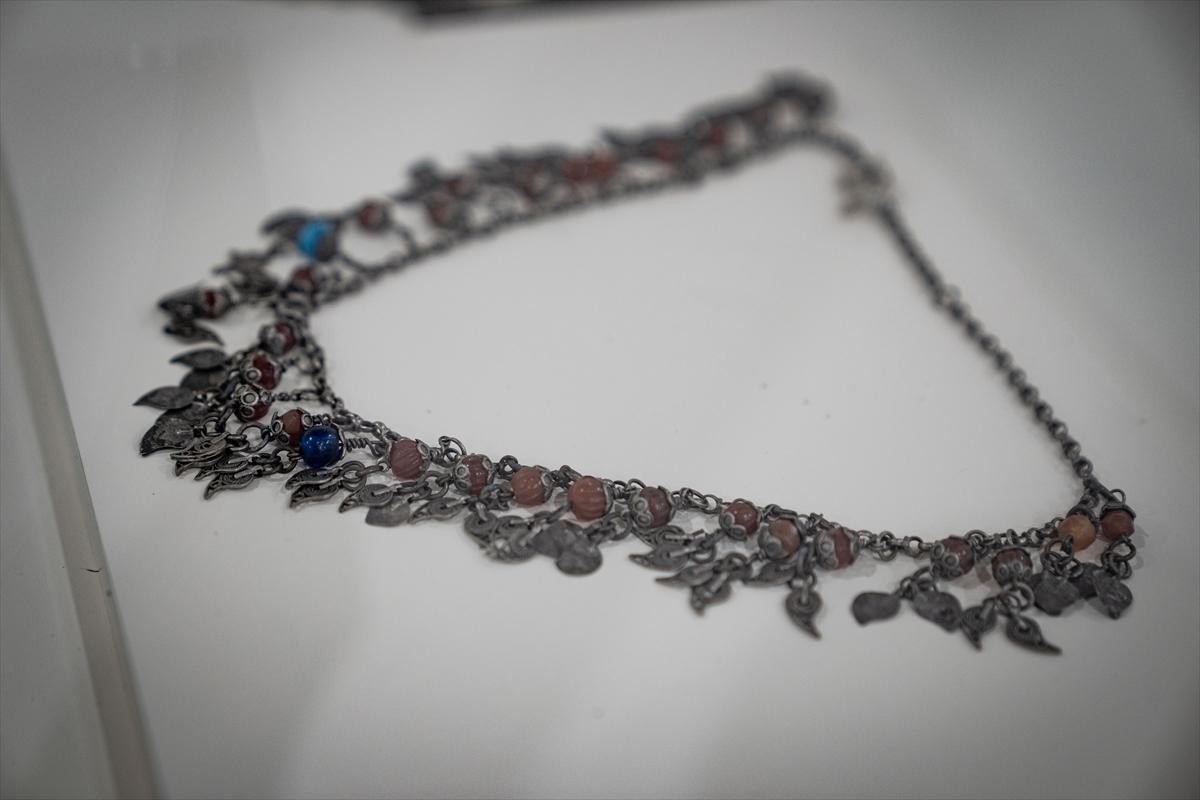 Doğu Anadolu'nun 3 bin 500 yıllık takıları