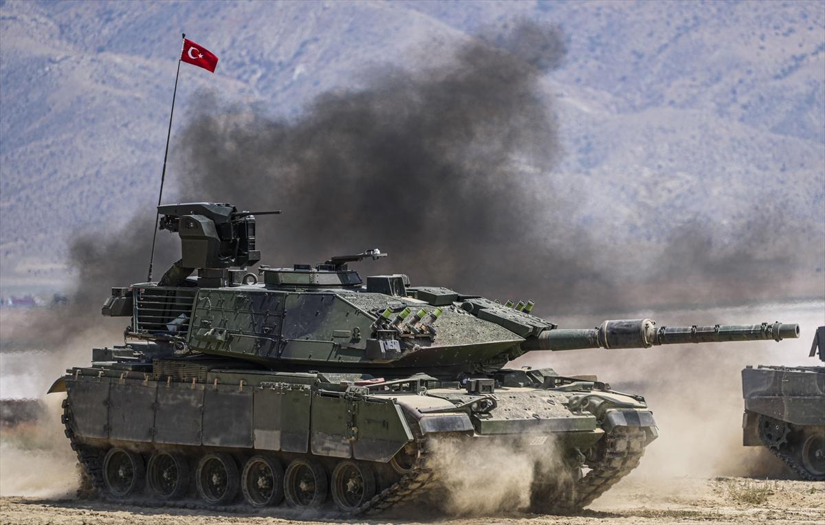 Türk tankçısının eğitiminden nefes kesen kareler