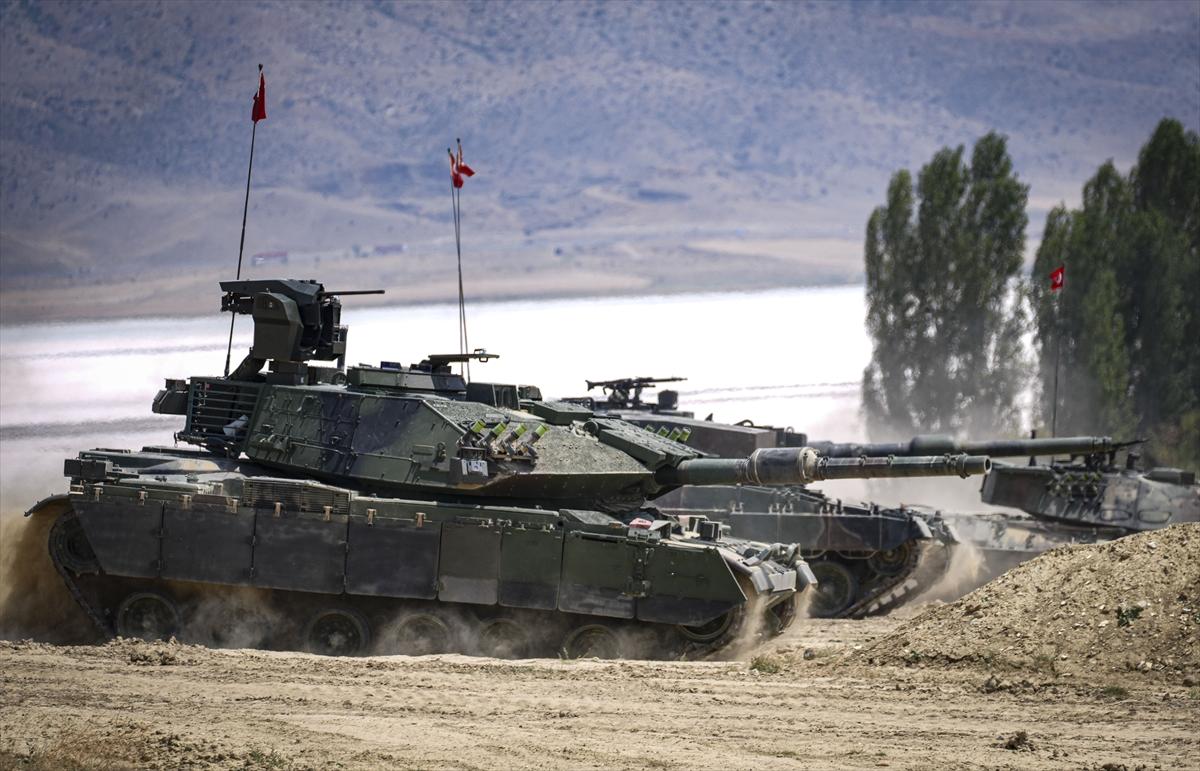 Türk tankçısının eğitiminden nefes kesen kareler