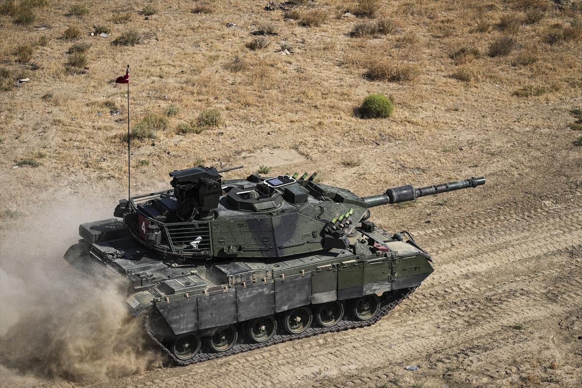 Türk tankçısının eğitiminden nefes kesen kareler