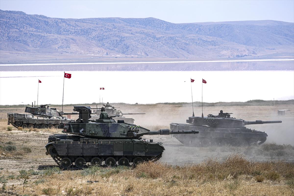 Türk tankçısının eğitiminden nefes kesen kareler
