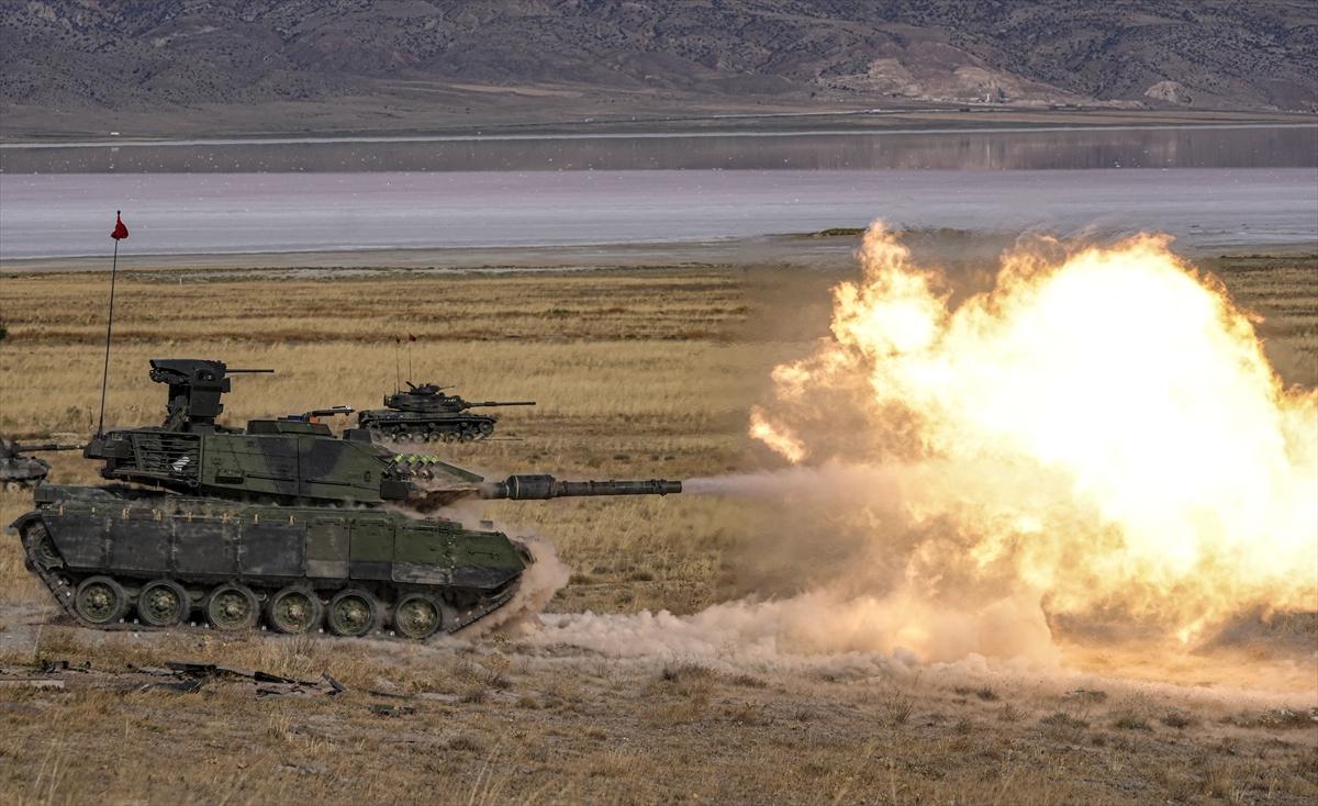 Türk tankçısının eğitiminden nefes kesen kareler