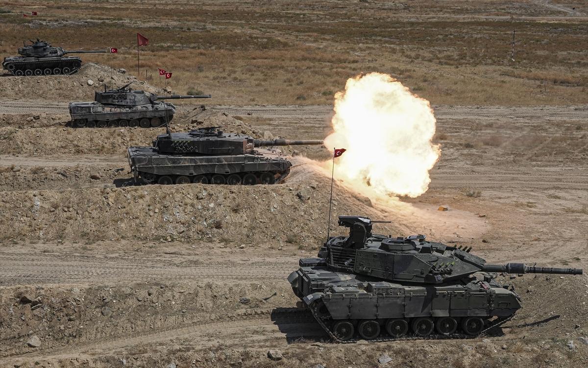 Türk tankçısının eğitiminden nefes kesen kareler