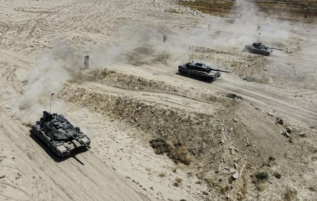 Türk tankçısının eğitiminden nefes kesen kareler