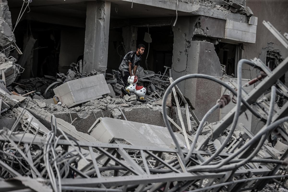 İsrail, Deyr Belah'ın doğusundan çekildi