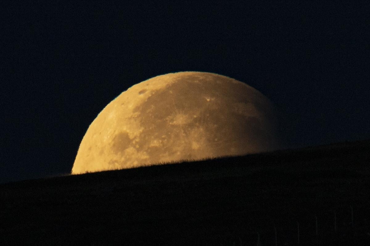 Yılın son Ay Tutulması Türkiye'de görüntülendi