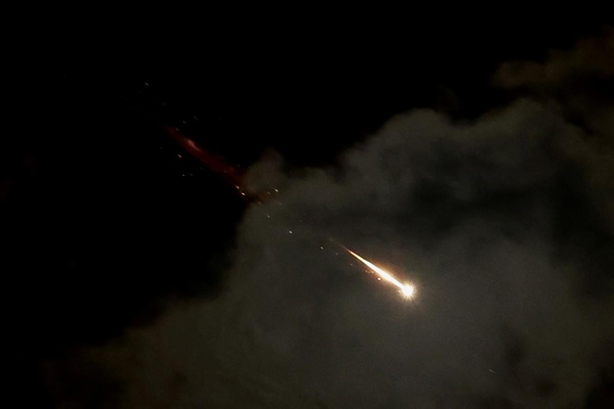 İran'ın İsrail'e fırlattığı füzeler, başkent Tel Aviv'e de isabet etti