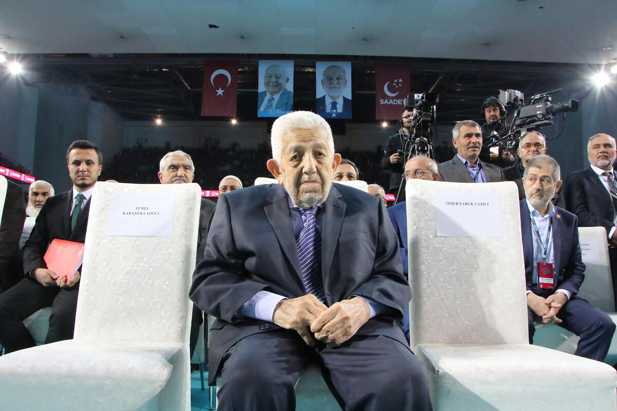 Fotoğraflarla dünden bugüne Recai Kutan