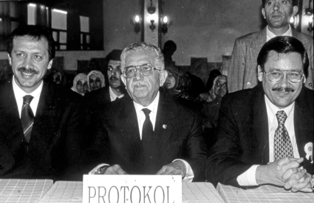 Fotoğraflarla dünden bugüne Recai Kutan