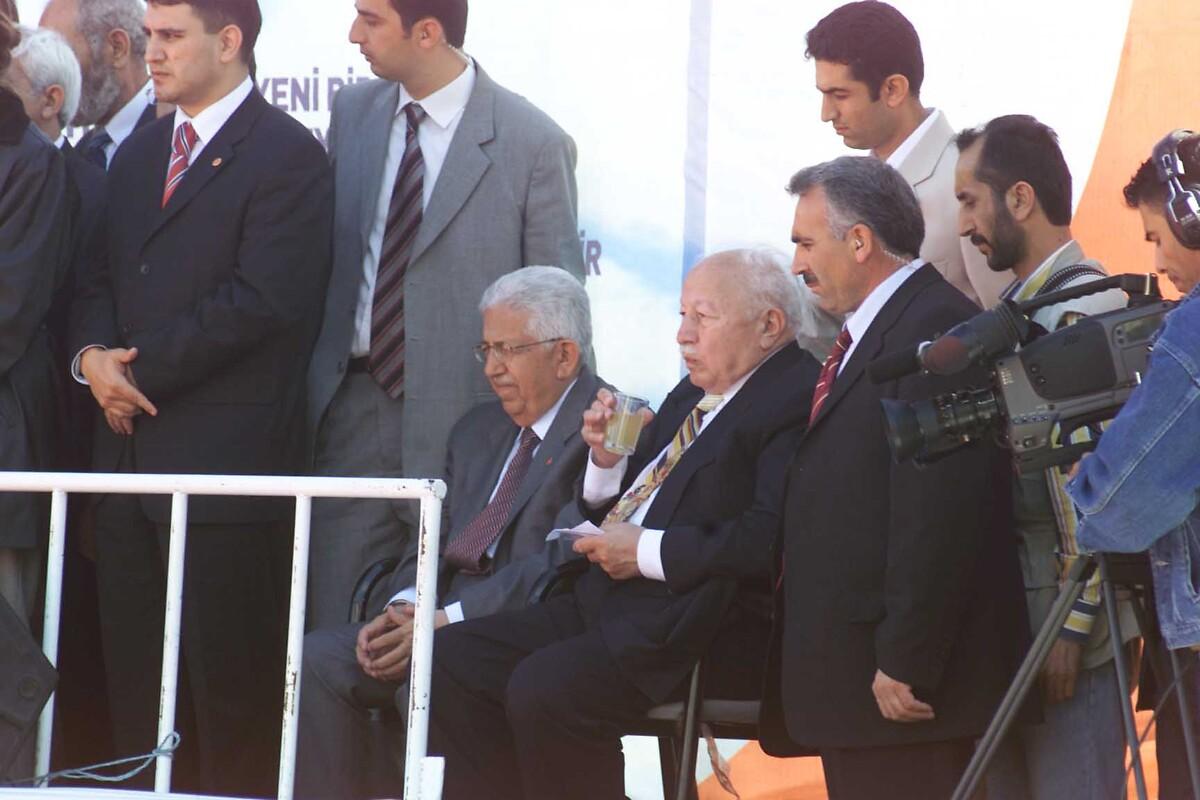 Fotoğraflarla dünden bugüne Recai Kutan