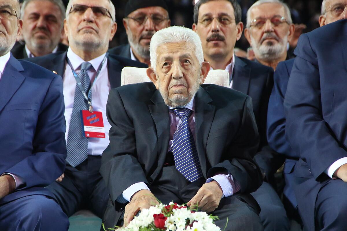 Fotoğraflarla dünden bugüne Recai Kutan