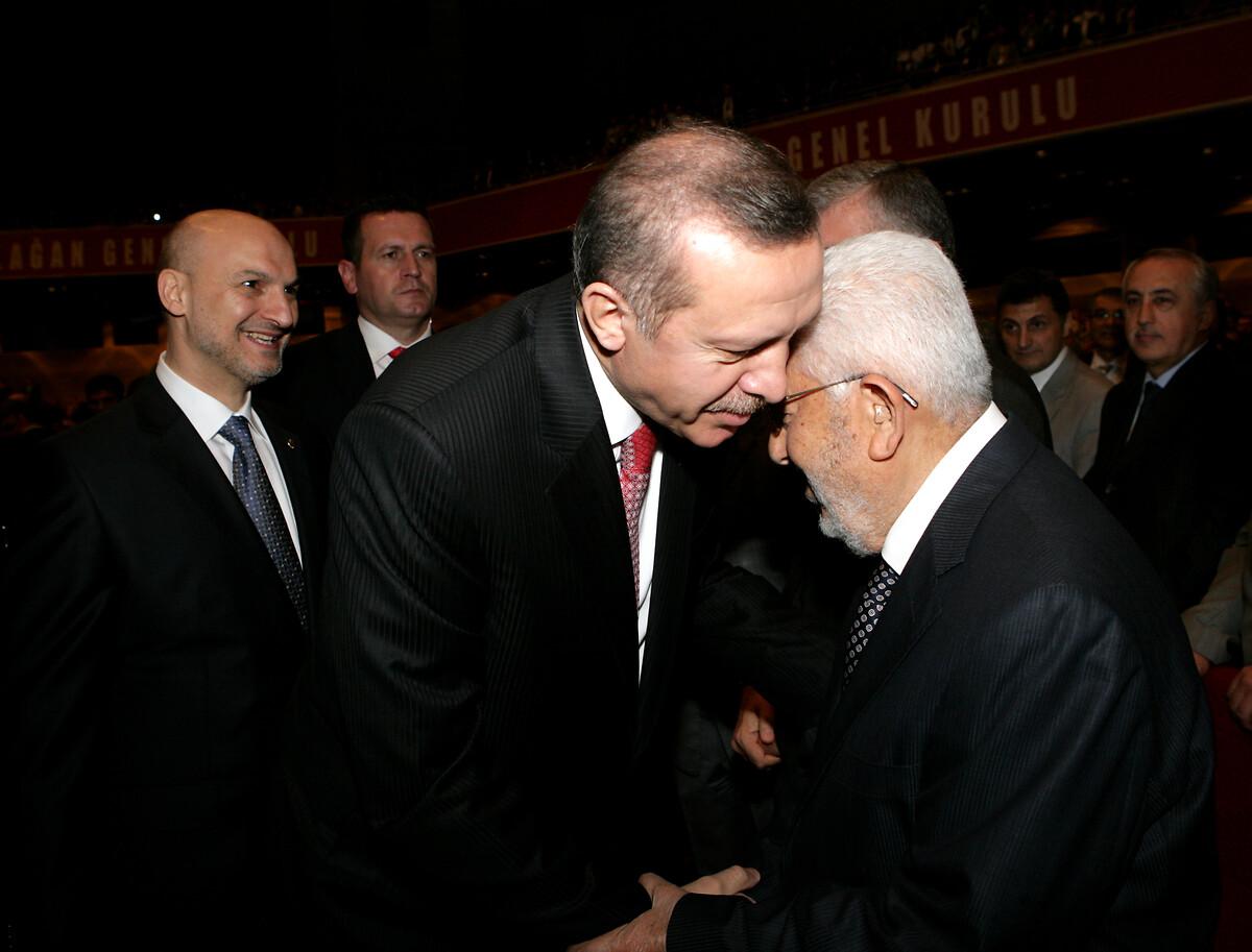 Fotoğraflarla dünden bugüne Recai Kutan