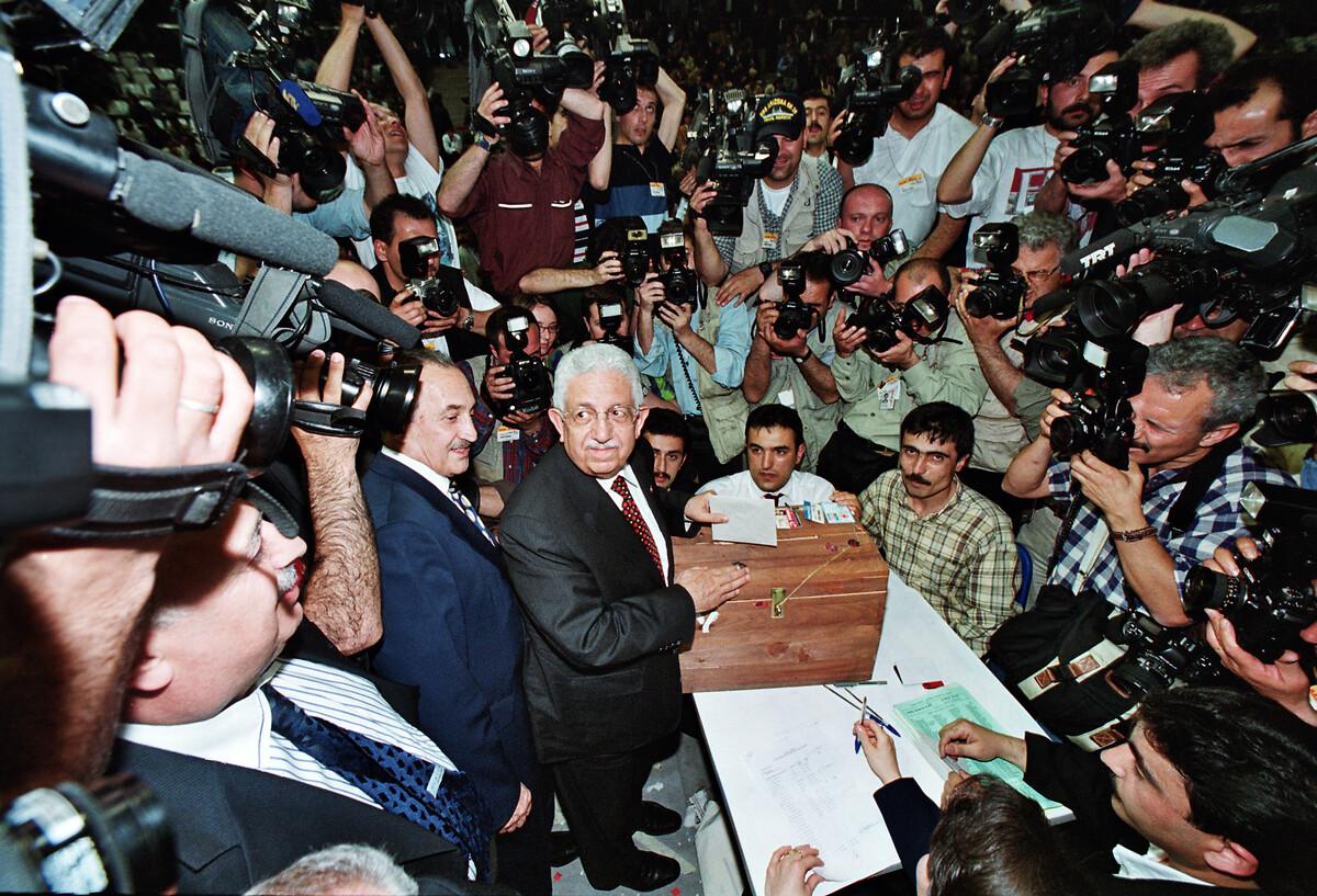 Fotoğraflarla dünden bugüne Recai Kutan