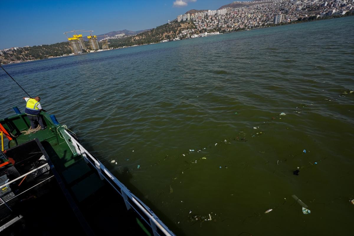 İzmir Körfezi'nin temizlenmesi için ilk adım atıldı