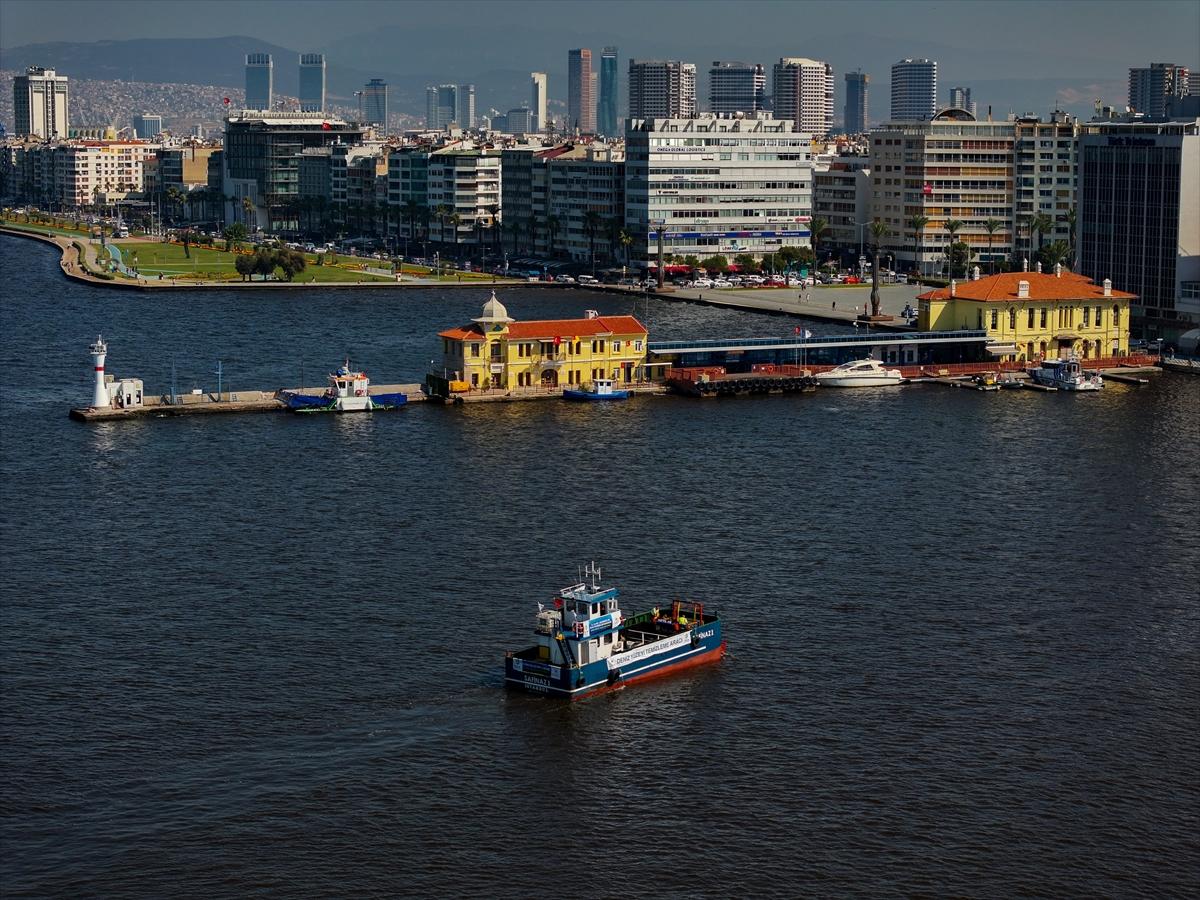 İzmir Körfezi'nin temizlenmesi için ilk adım atıldı