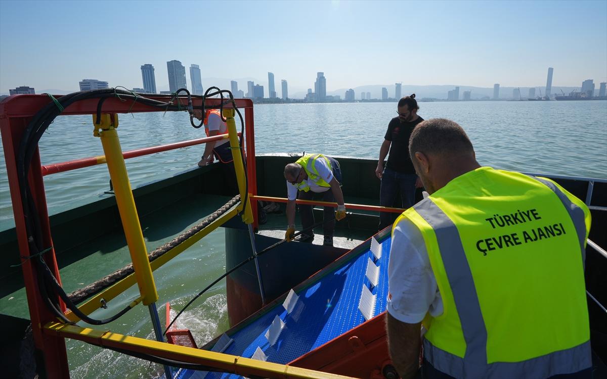 İzmir Körfezi'nin temizlenmesi için ilk adım atıldı