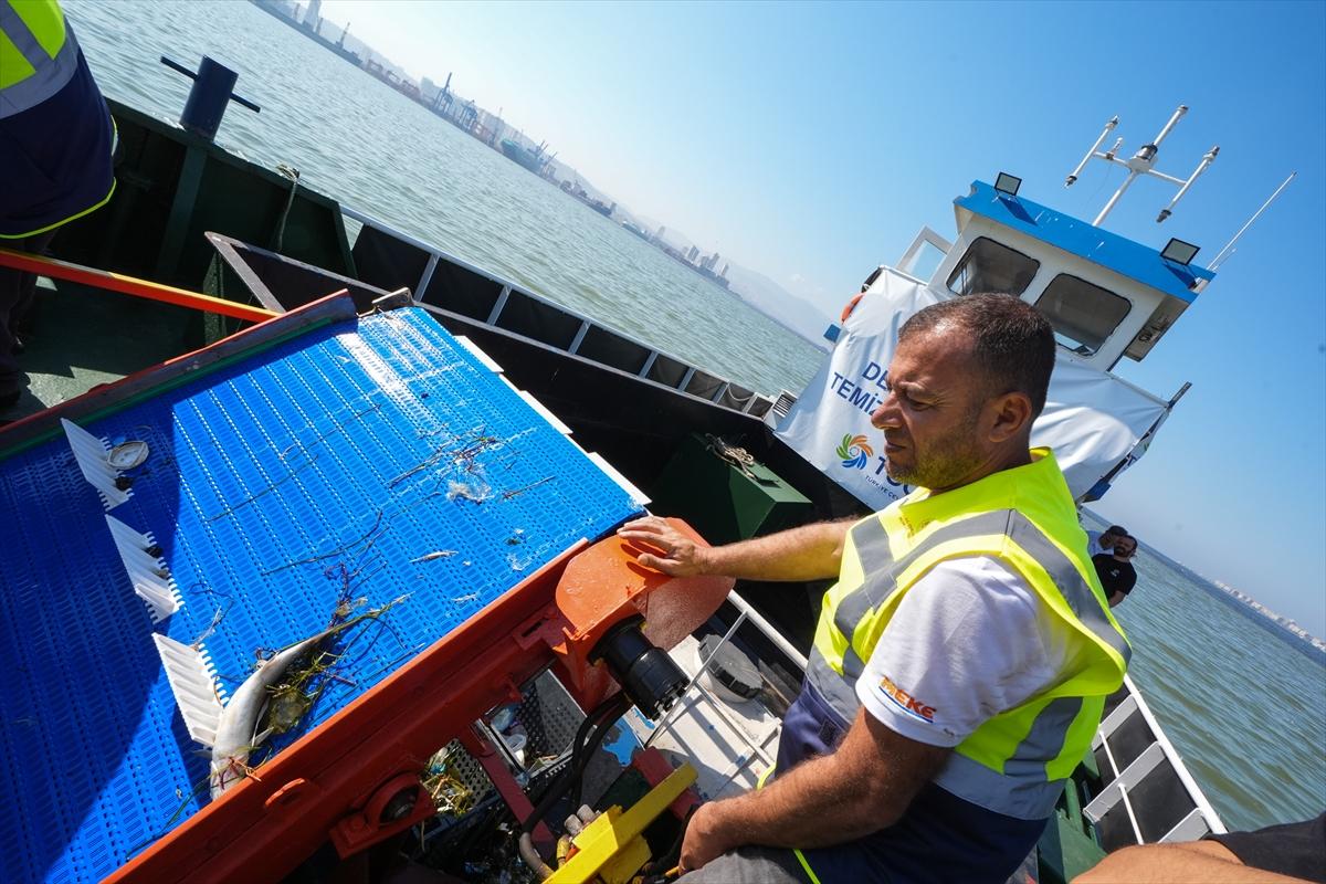 İzmir Körfezi'nin temizlenmesi için ilk adım atıldı