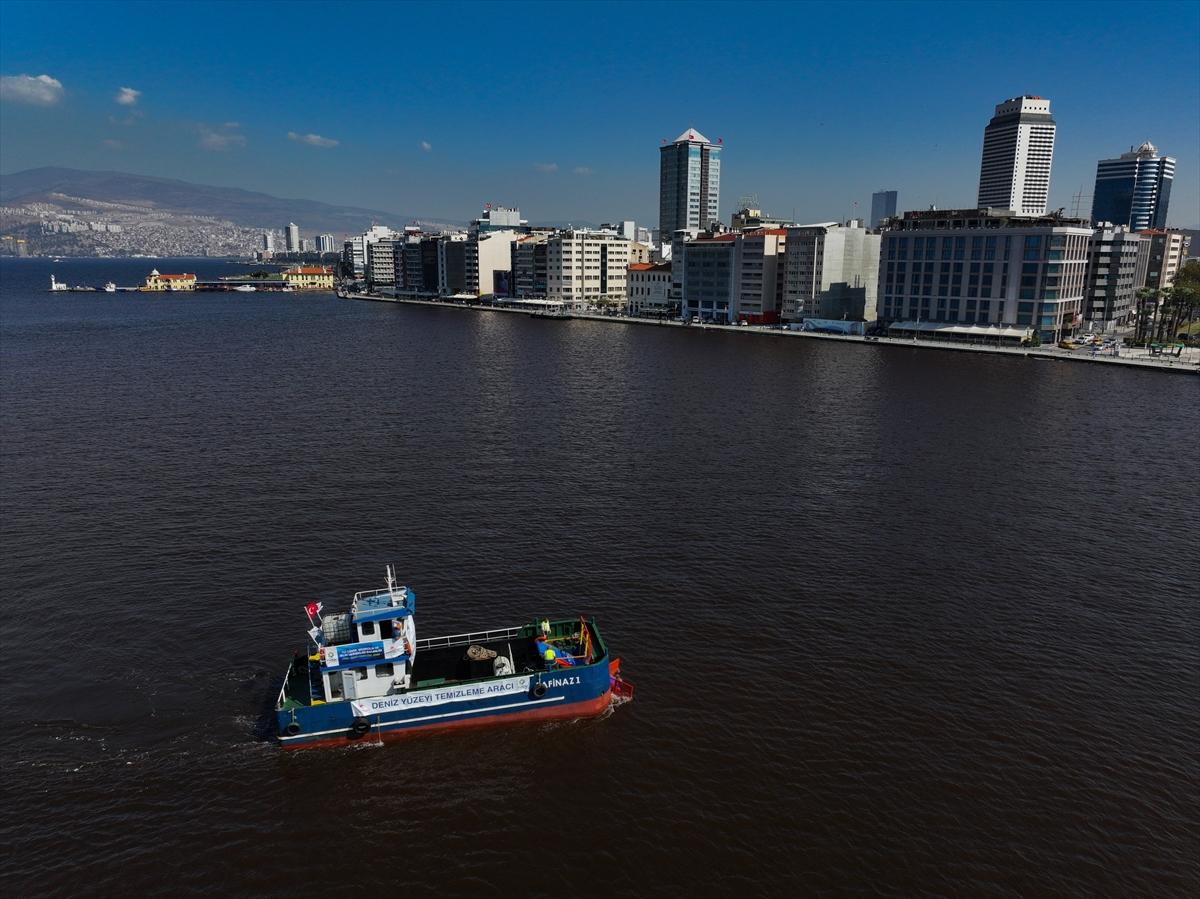 İzmir Körfezi'nin temizlenmesi için ilk adım atıldı