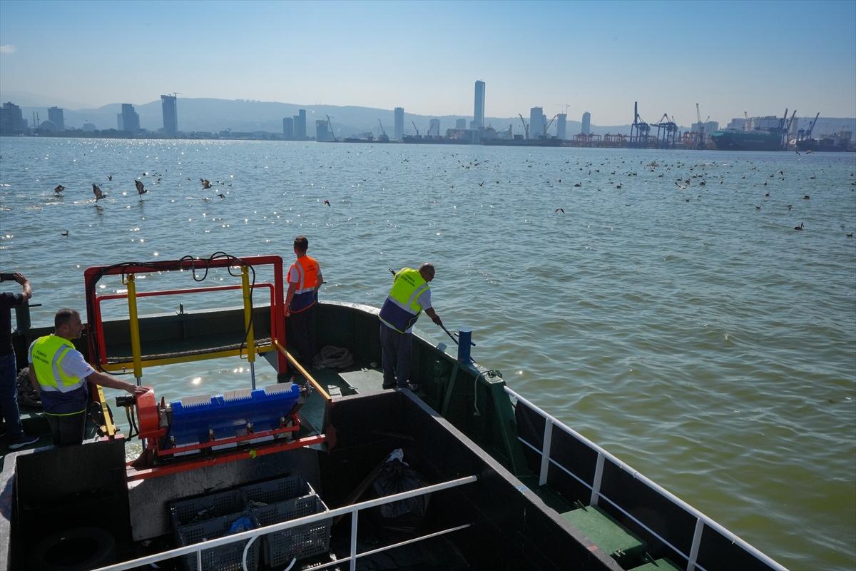 İzmir Körfezi'nin temizlenmesi için ilk adım atıldı